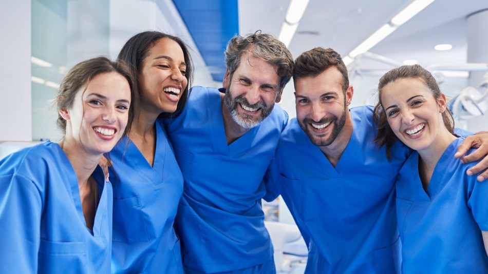 El equipo de enfermería: ¿quiénes lo componen y cuáles son sus características?