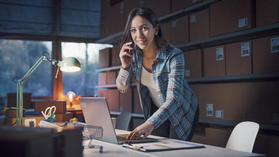 El primer paso para diseñar una estrategia de ventas exitosa en la era digital es comprender cómo han cambiado las expectativas y comportamientos de las personas que compran