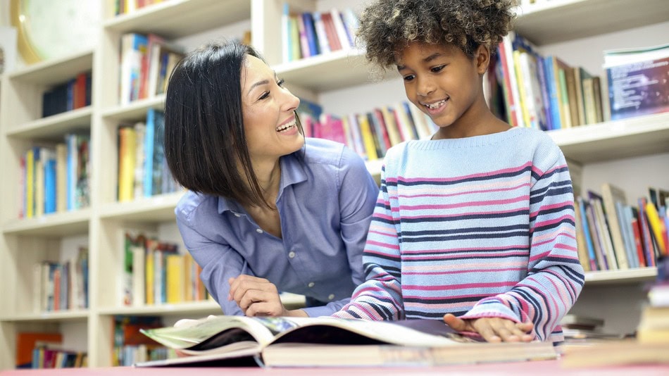 En México, el salario de un profesor de literatura está sujeto al nivel educativo, a la institución (pública o privada), a la experiencia que tenga y a la especialización académica