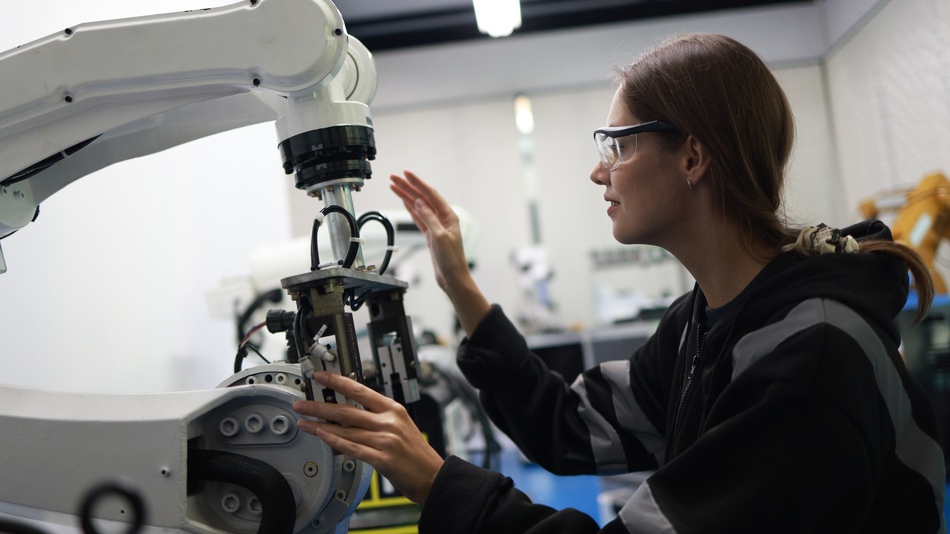 Los cobots son robots que operan junto a los humanos en un mismo espacio de trabajo