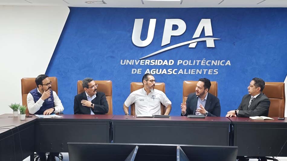 Representantes de UNIR