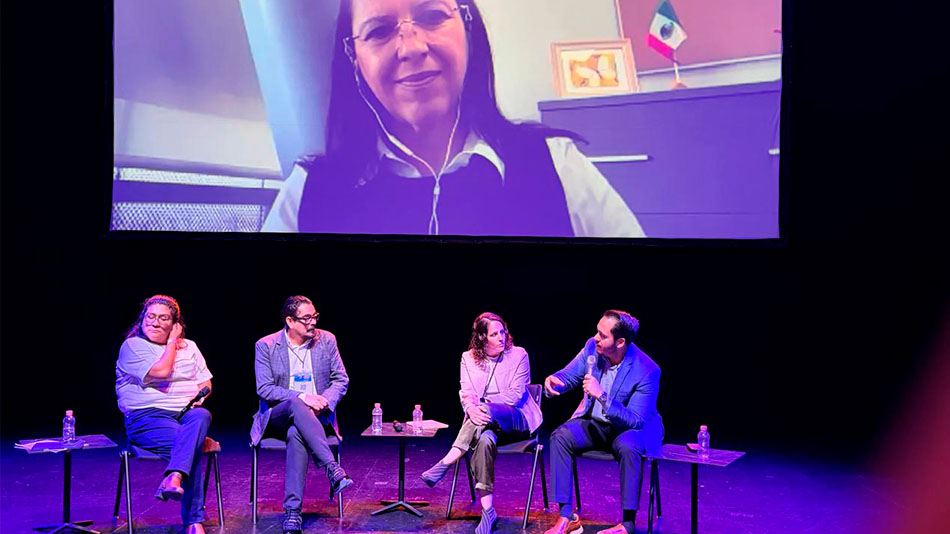 Rodrigo Le&oacute;n, subdirector de Relaciones Institucionales de UNIR en M&eacute;xico, intervino en el panel &lsquo;Microcredenciales: &iquest;C&oacute;mo pasamos de la teor&iacute;a a la pr&aacute;ctica institucional?&rsquo;.