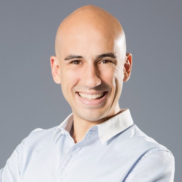 Alejandro Rios Oruña, Experto asociado