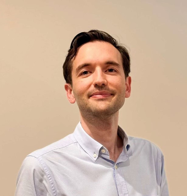 Álvaro Rodrigo Miño González, Experto asociado