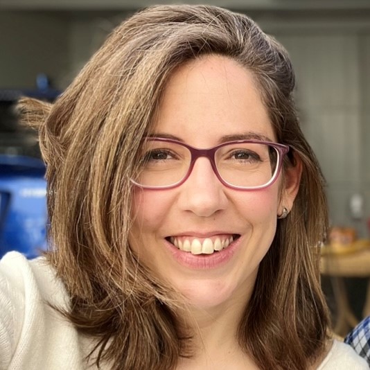 Ana Zarzoso Romero, Experta Asociada