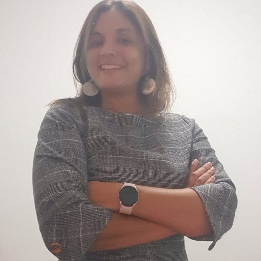 Andresa Sartor Harada, Profesora