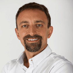 Antonio Bolaños López, Experto Asociado