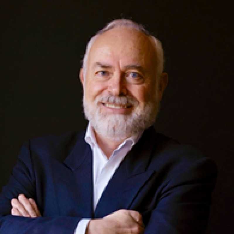 Carlos Fernández Hernández, Experto asociado