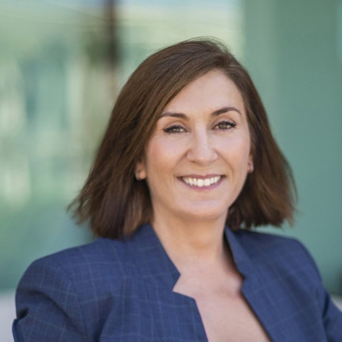 Coral Ariño Jordán, Experta Asociada