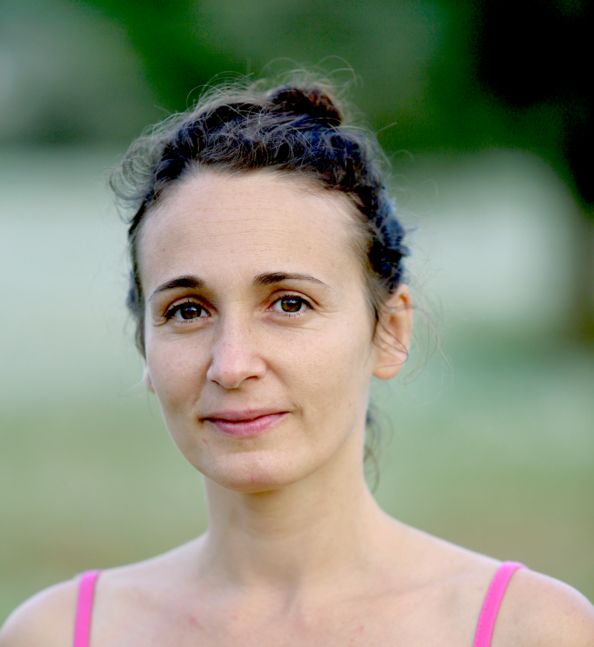 Diana Naya Flores, Experta Asociada