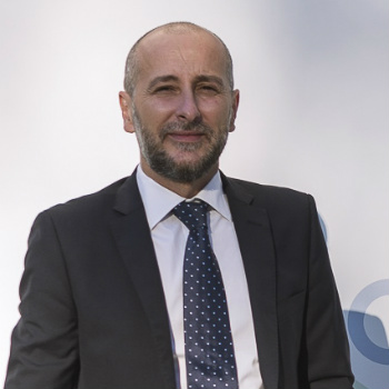 Guillermo García González, Director asociado