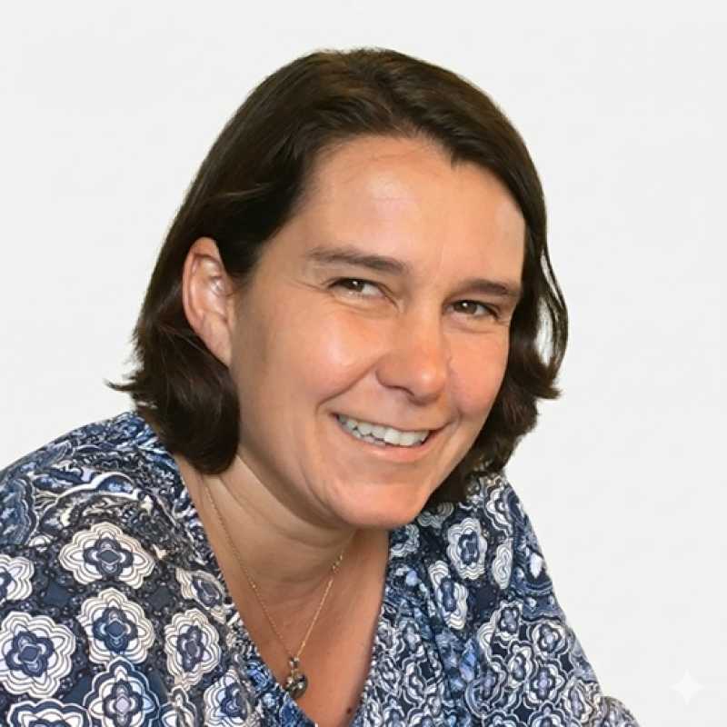 Guiomar Pérez de Guzmán Cubas, Experta asociada
