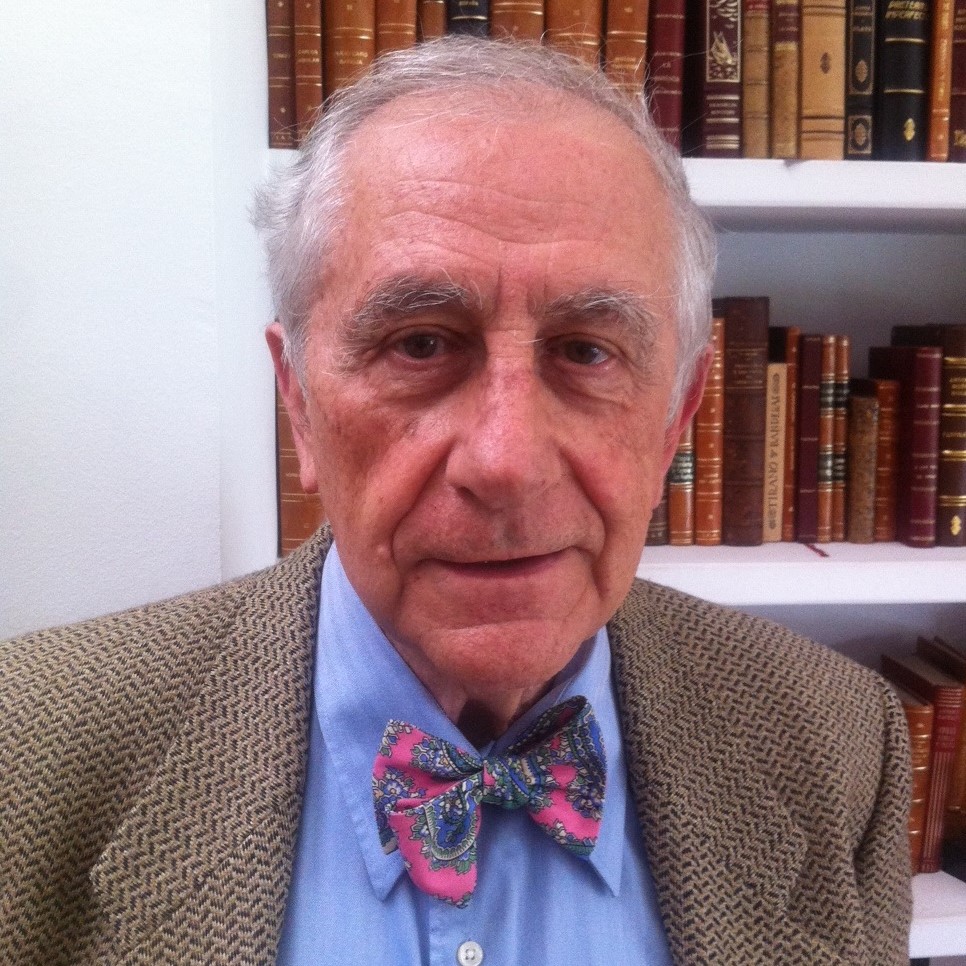 Inocencio Arias Llamas, Experto Asociado