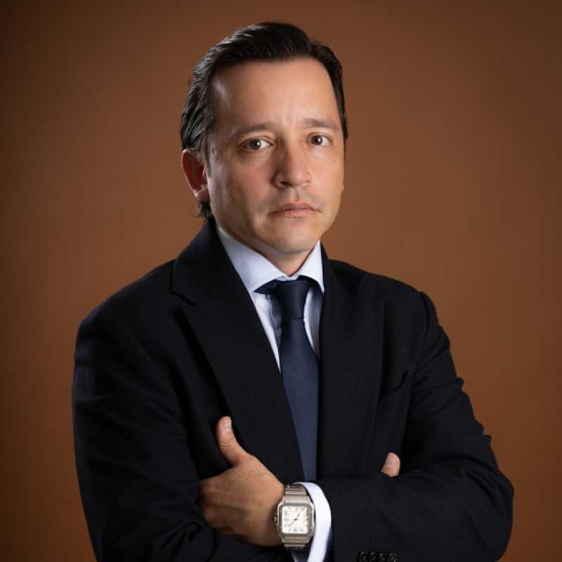 Israel Diaz Escobar Sanchez, Experto asociado