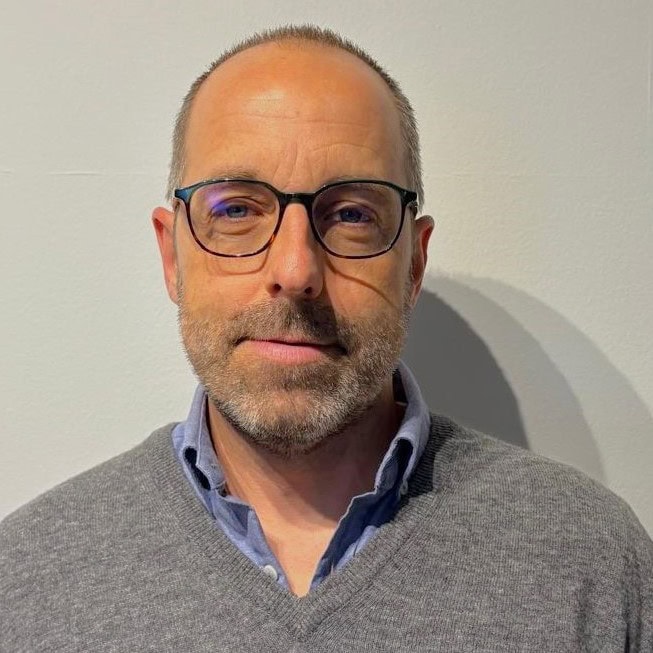 Jason Argyris, Docente UNIR