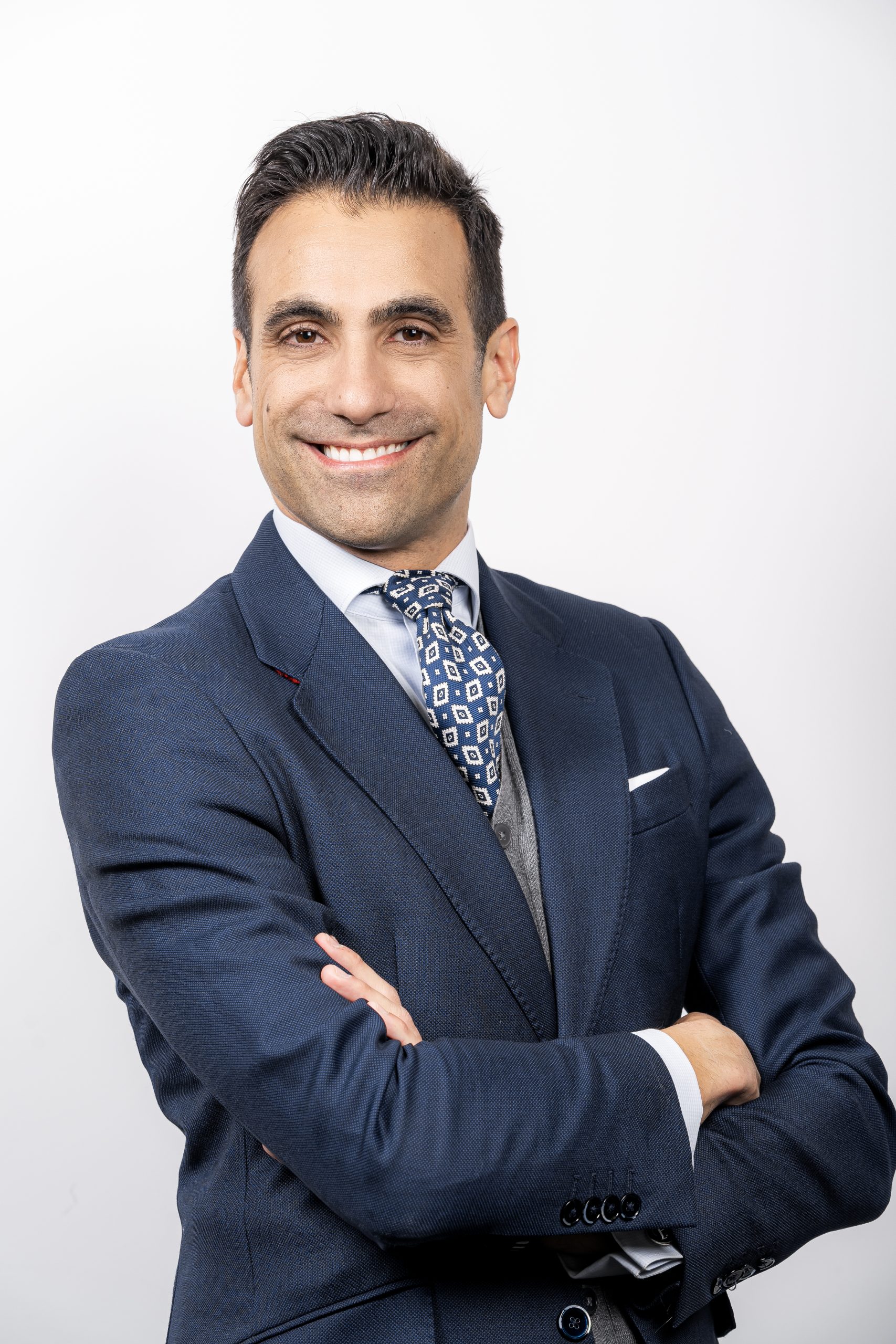 Javier Cuairán García, Experto asociado