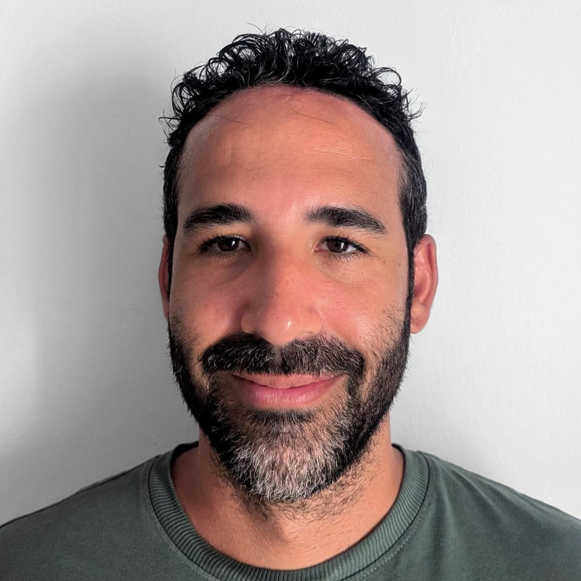 Javier Moliner Cachazo, Experto asociado