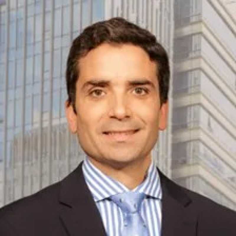 Juan Neble Hasta, Experto asociado