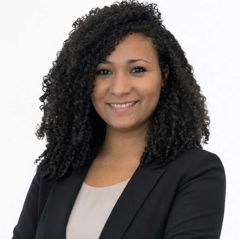 Karlina Paola Silfa Barreiro, Experta Asociada