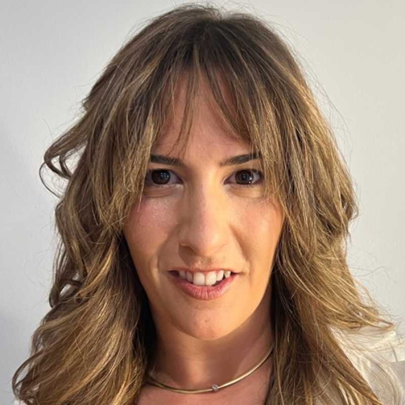 Lucía Sierra Cano, Experta asociada