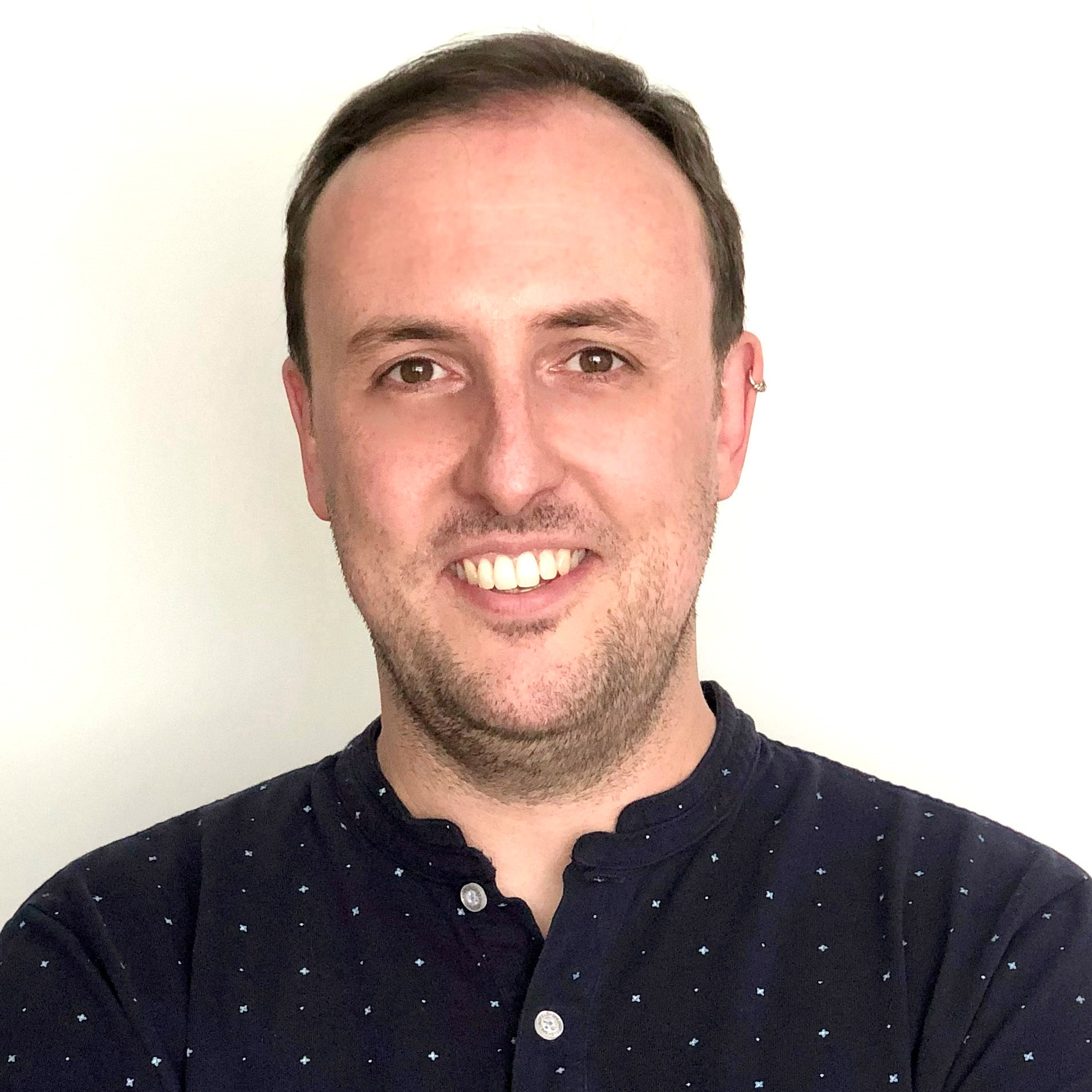 Mario Girón Martín, Experto Asociado