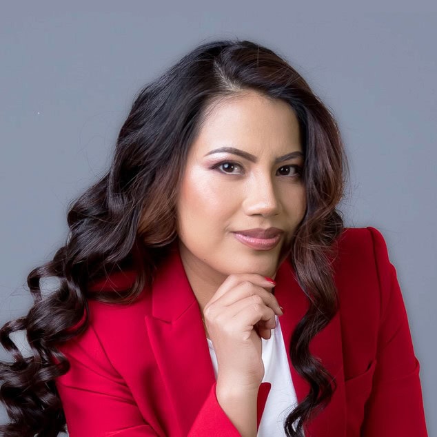 Mayra Pomaquero Yuquilema, Docente UNIR