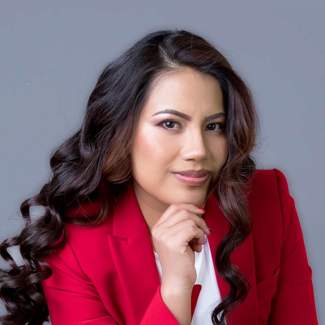 Mayra Pomaquero Yuquilema, Experta Asociada