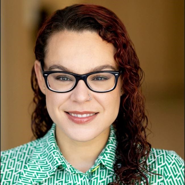 Noelia García Palomares, Experto asociado