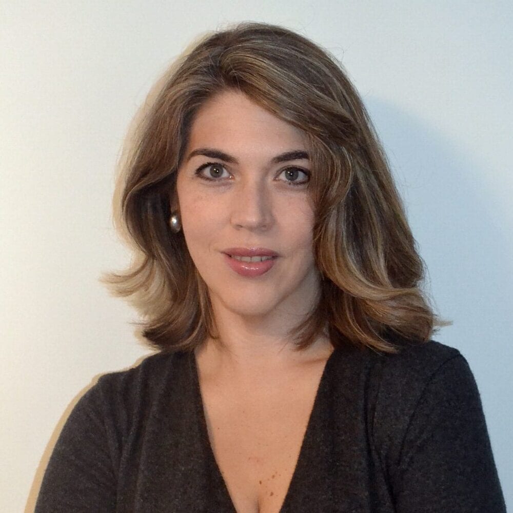 Nuria Sigüenza Fernández, Experta asociada