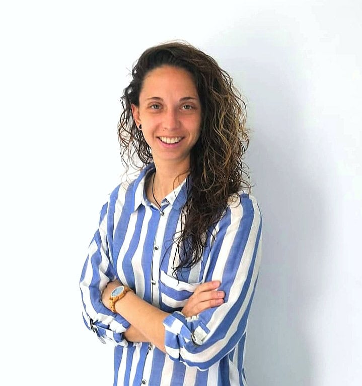 Pilar Hueso Martos, Experto asociado