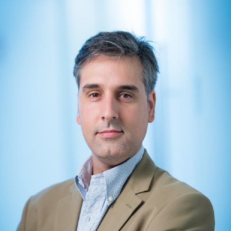 Víctor Cases Batllés, Experto Asociado